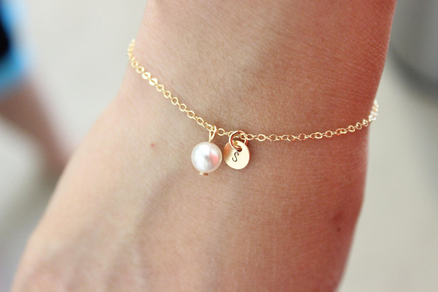 personalized pearl bridesmaid bracelets