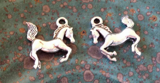 5 Pieces Horse Charm