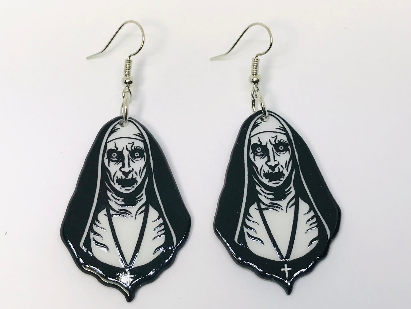 2prs Catholic Sister Nun Acrylic Earrings