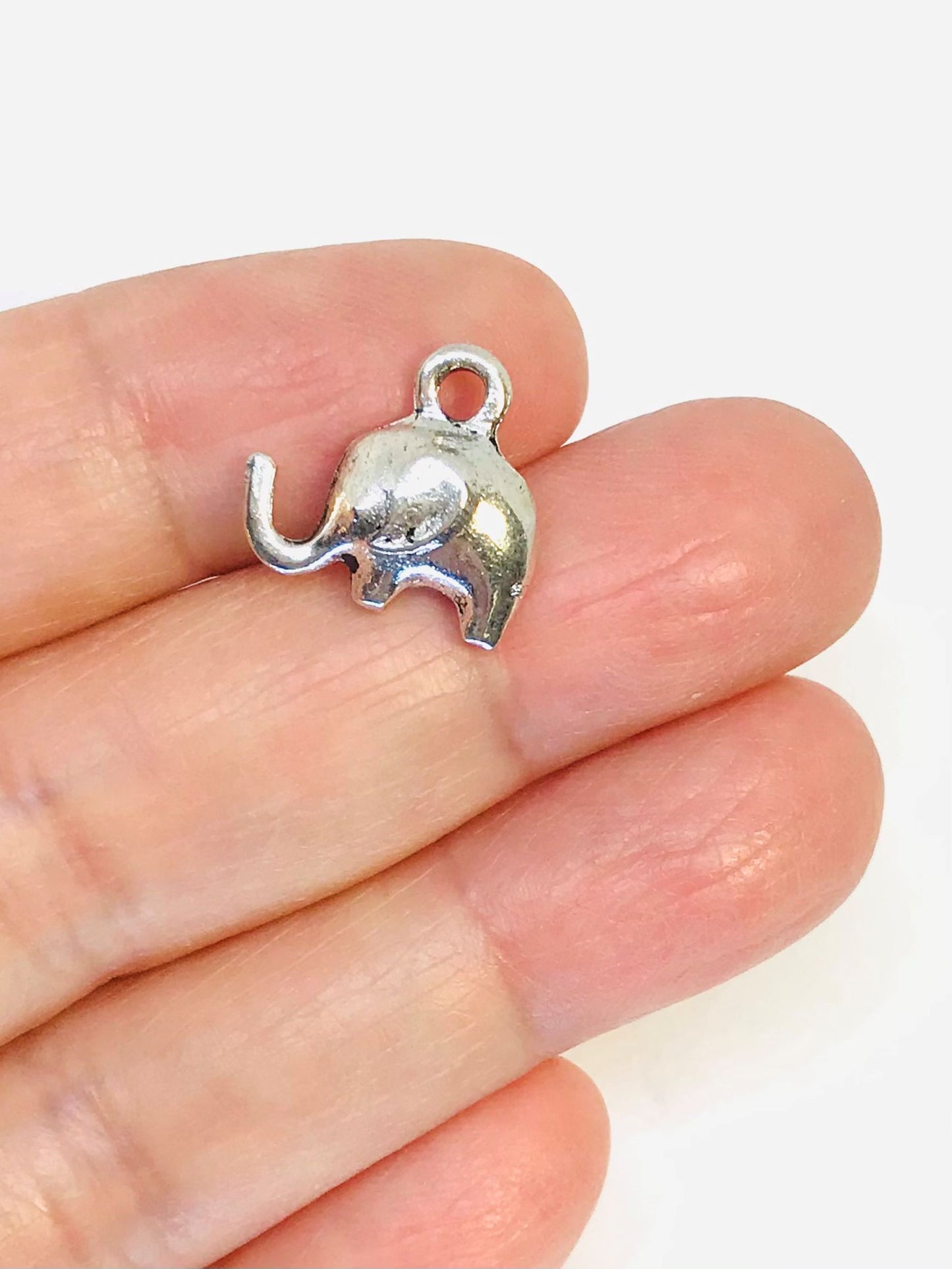 5 Baby Elephant Charms