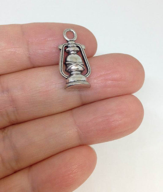 10 Oil Lamp Charms
