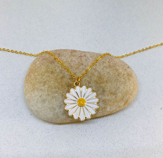 White Daisy Necklace, Flower Girl Necklace, Flower necklace